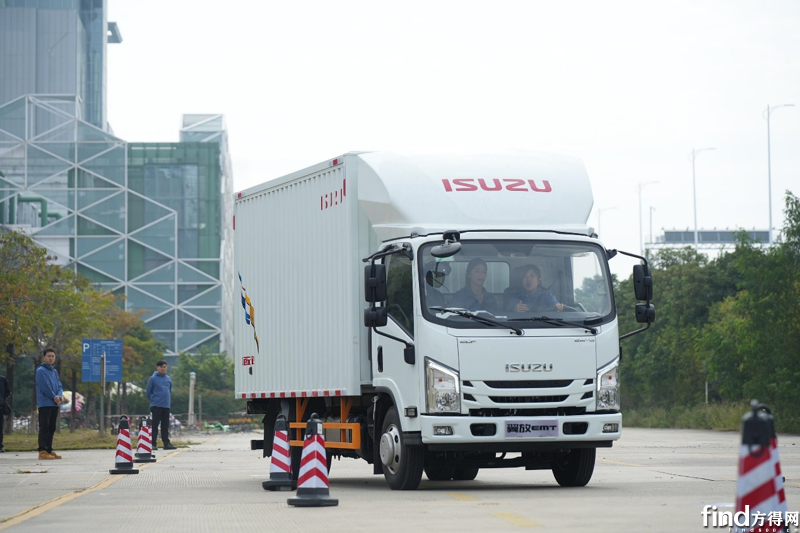 2025年重載輕卡上市“第一槍”打響 誰(shuí)家車(chē)？
