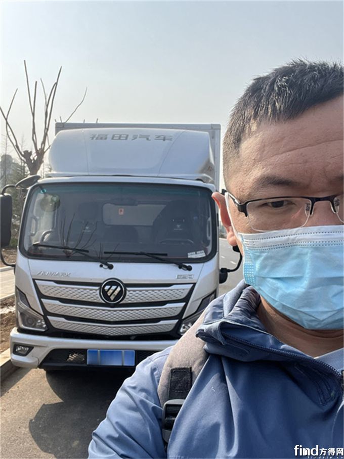 90后貨運(yùn)新人月跑5000公里 每趟多賺300元